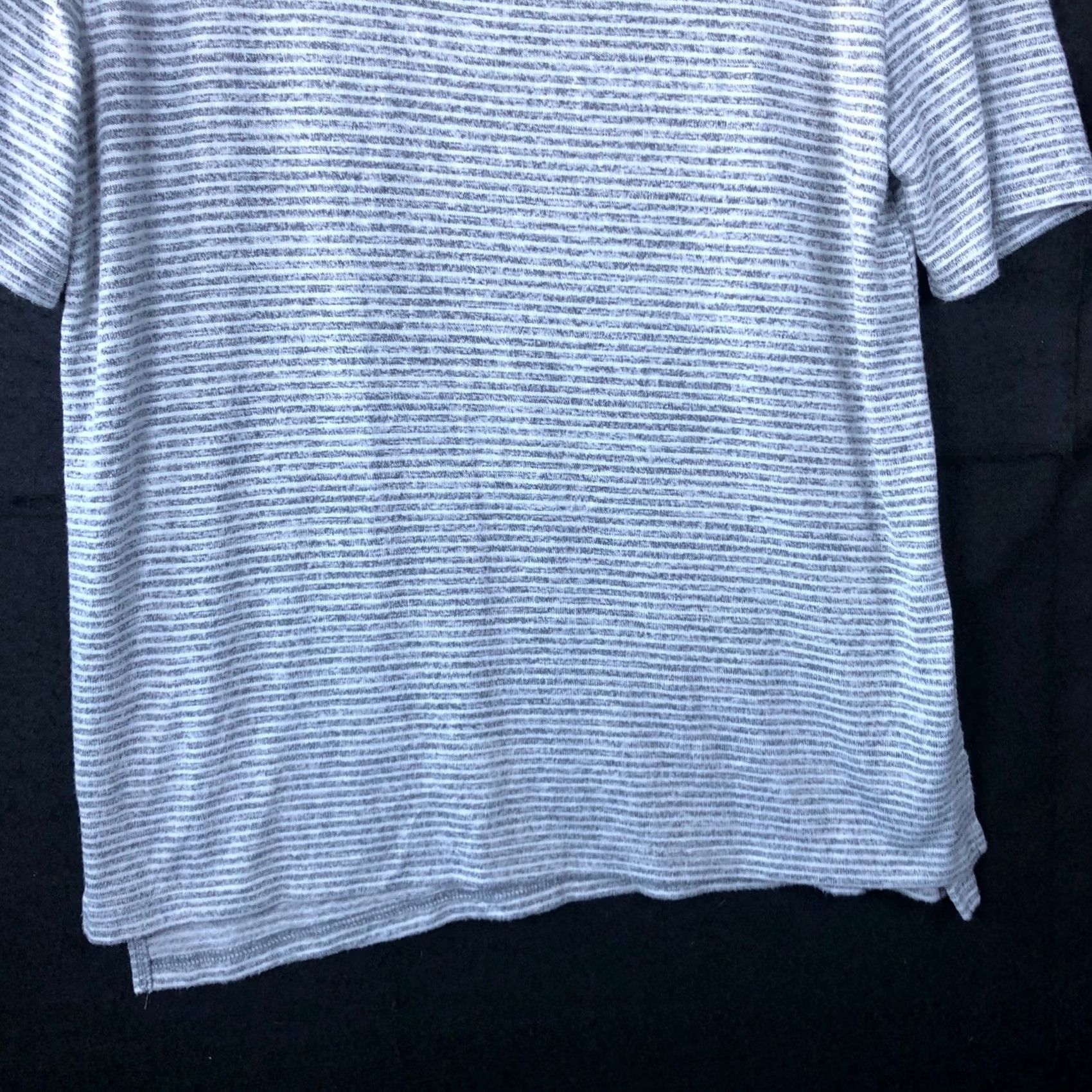 Banana Republic Banana Republic Womens Shirt Gray White Striped Crew Neck Short Sleeve Stretch M Shirt Women Casual Workwear Wedding 90s Normcore Preppy Momcore Size M / US 6-8 / IT 42-44 - 3 Thumbnail