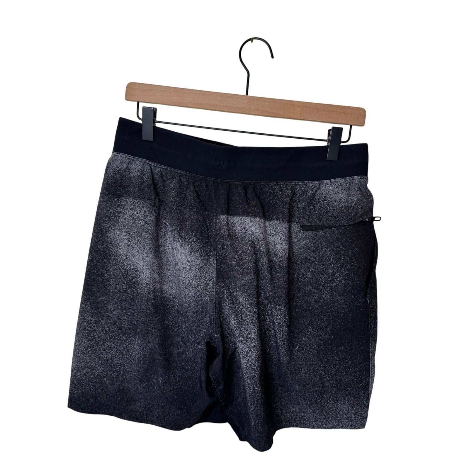 Lululemon Lululemon T.H.E. Short 7" Ocean Spray Ice Grey Black Size US 30 / EU 46 - 2 Thumbnail