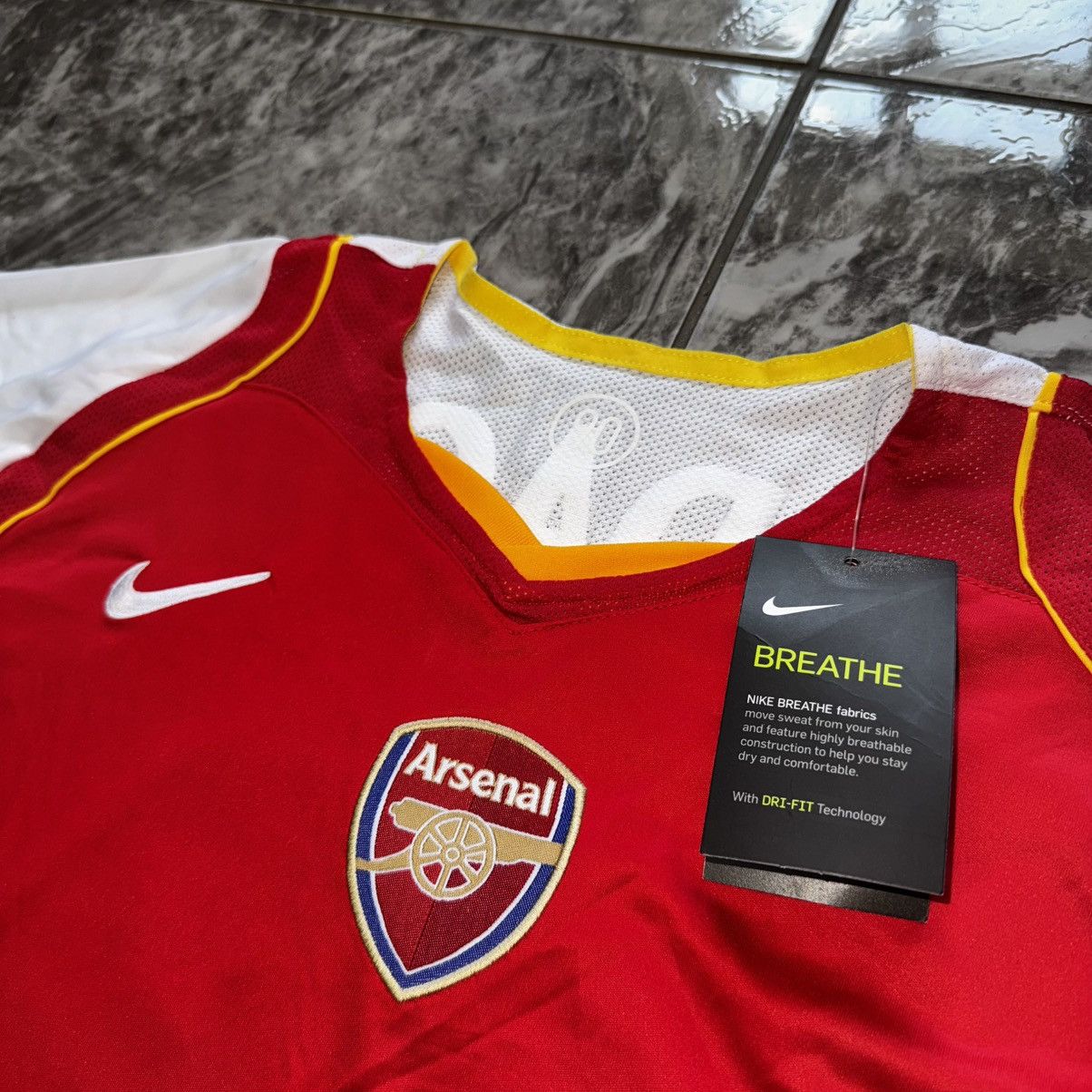 Nike Nike total 90 Arsenal Jersey Football Jersey Nike Size US M / EU 48-50 / 2 - 3 Thumbnail
