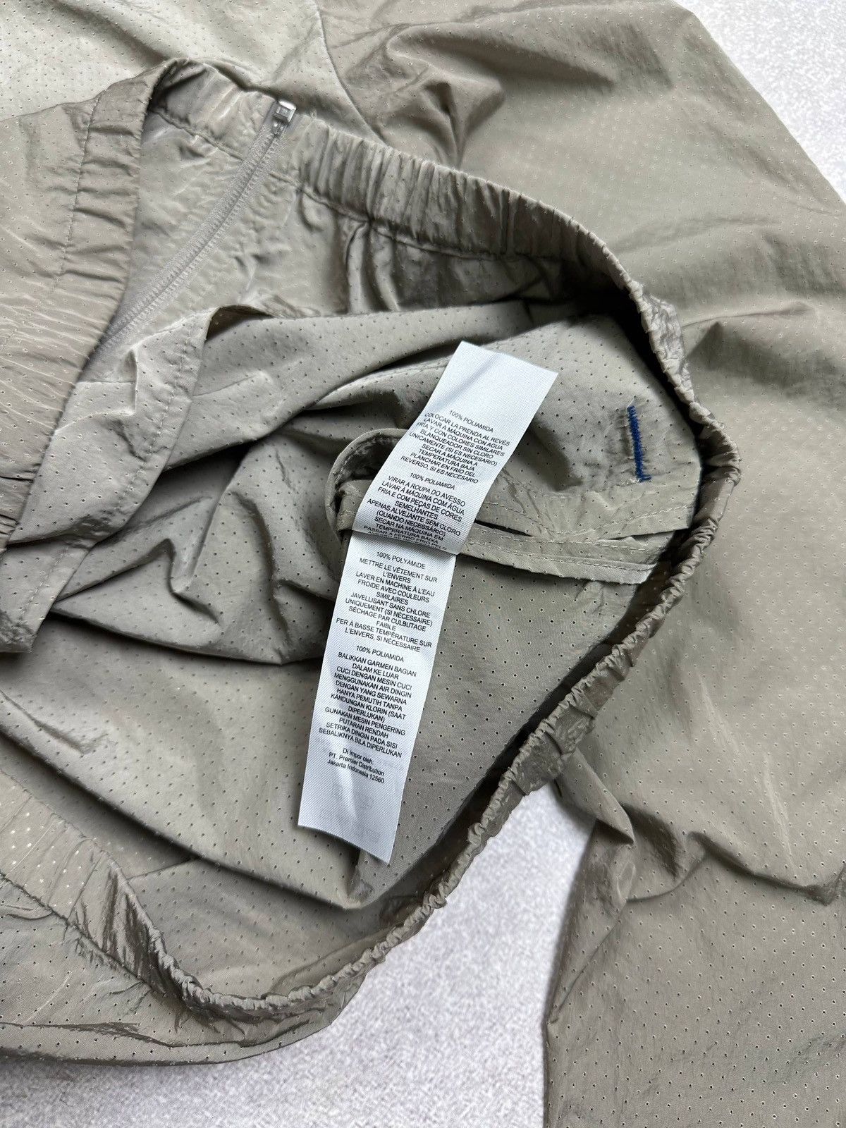 Armani Vintage Armani Exchange Nylon Hooded Jacket Y2K S Size US S / EU 44-46 / 1 - 7 Thumbnail