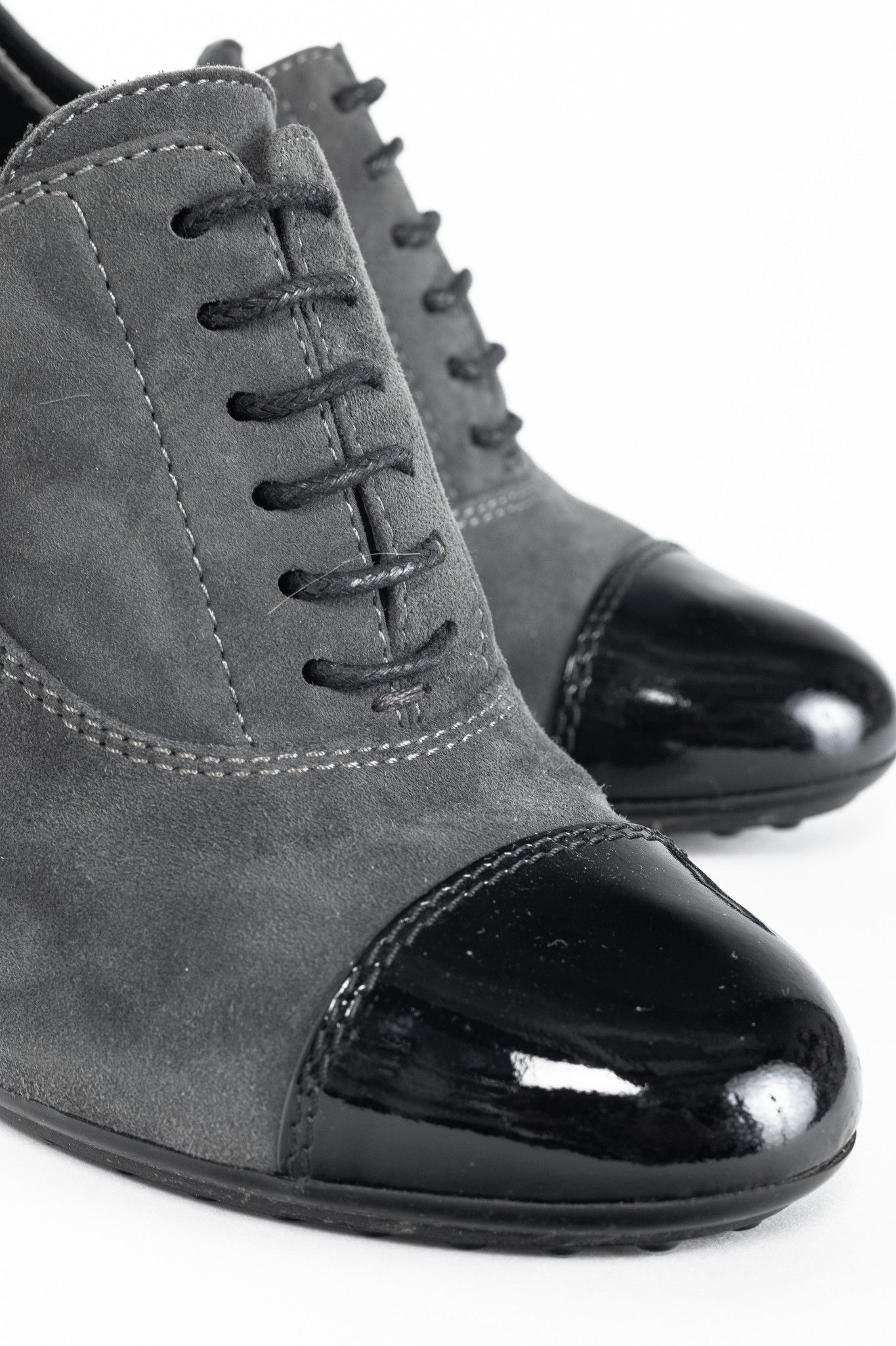 Tod's Tod's Grey Suede Cap-Toe Gommino Lace-Up Oxfords Size US 5.5 / IT 35.5 - 7 Thumbnail