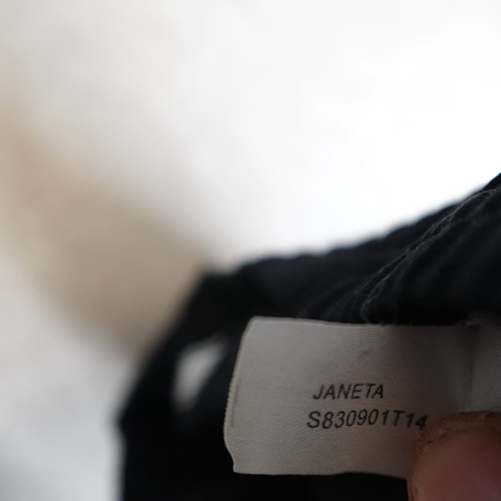 Diane von Furstenberg DVF Pants Jogger 6 Black Silk Pull On Solid Women"} Size 28" / US 6 / IT 42 - 4 Thumbnail