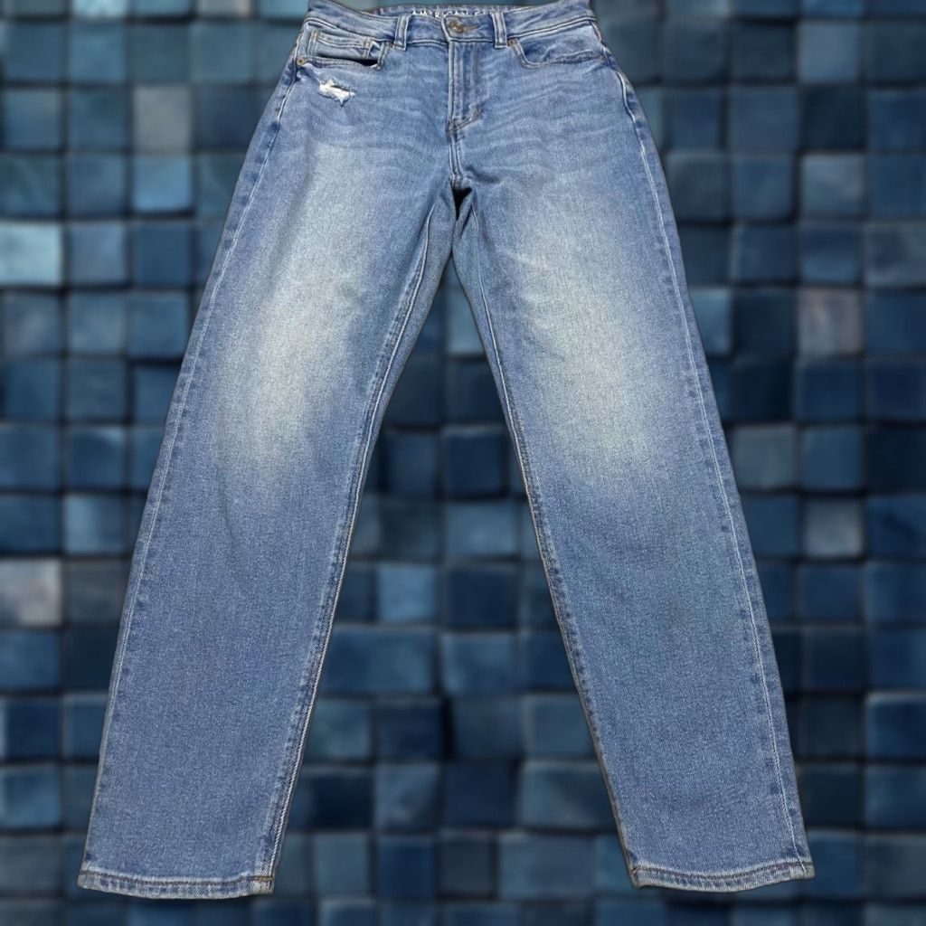 American Eagle Outfitters American Eagle Outfitters Mom Jeans Womens 0P Blue Denim Distressed High Rise Medium Wash Jeans Women Size 25" / US 0 / IT 36 - 1 Thumbnail