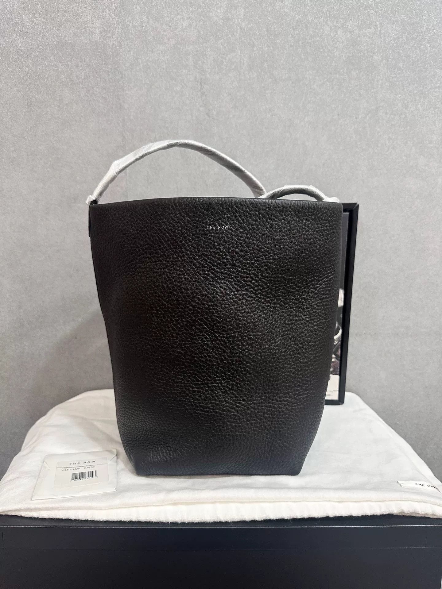 The Row The Row N/S Park Medium Bucket Tote Size ONE SIZE - 1 Thumbnail