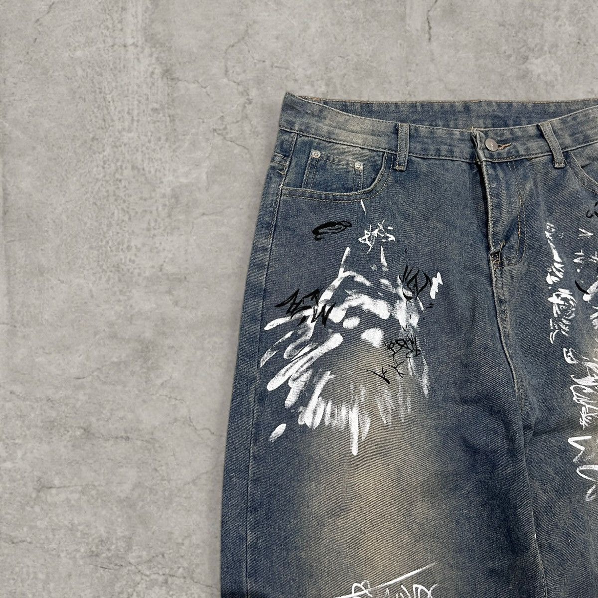 Japanese Brand Cool wide skater Japanese style jeans in faded blue. Size L Size US 34 / EU 50 - 2 Thumbnail