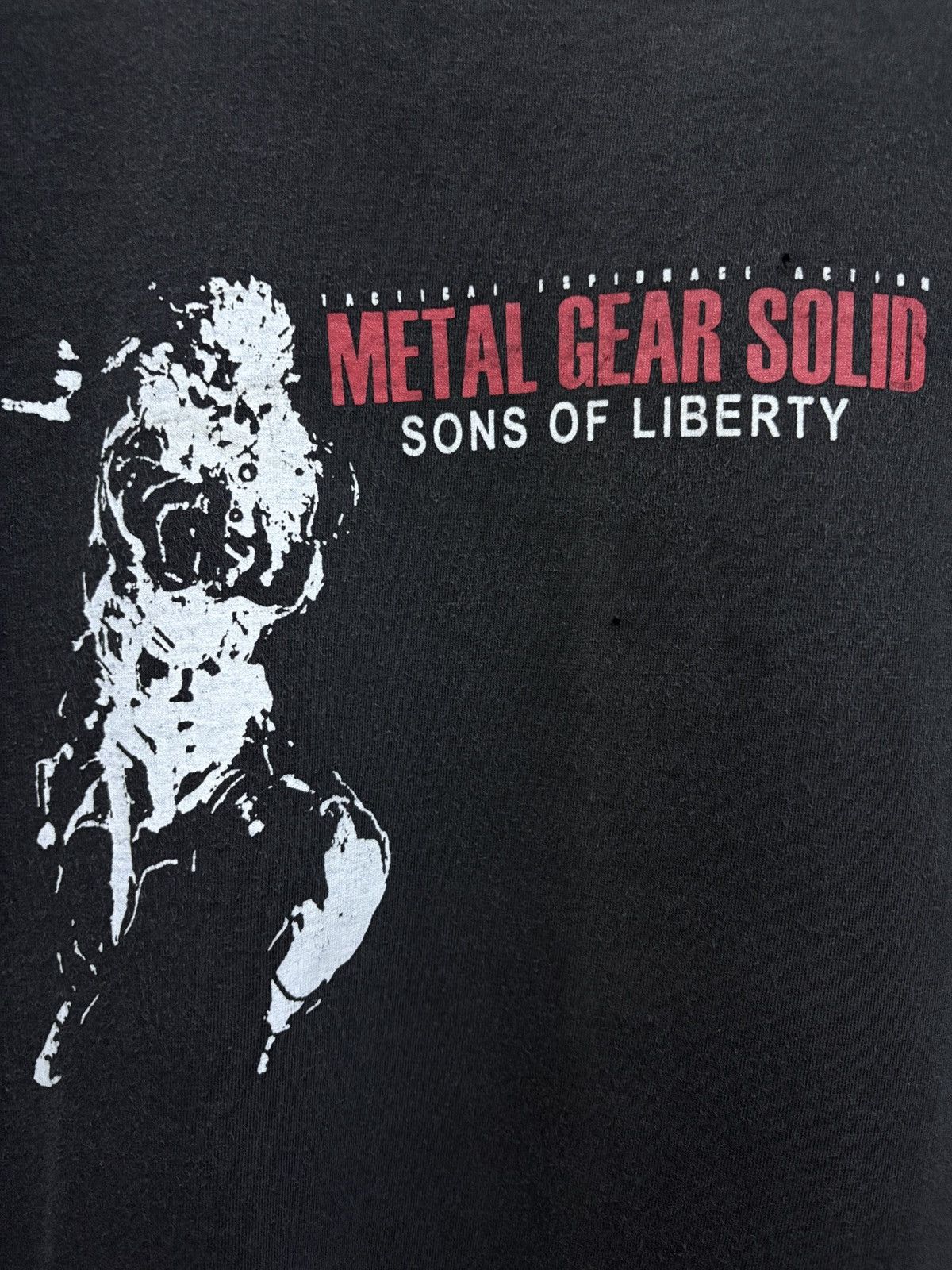 Vintage Vintage 90's Metal Gear Solid - Game Series ( RARE ) T-Shirt Size US M / EU 48-50 / 2 - 4 Thumbnail