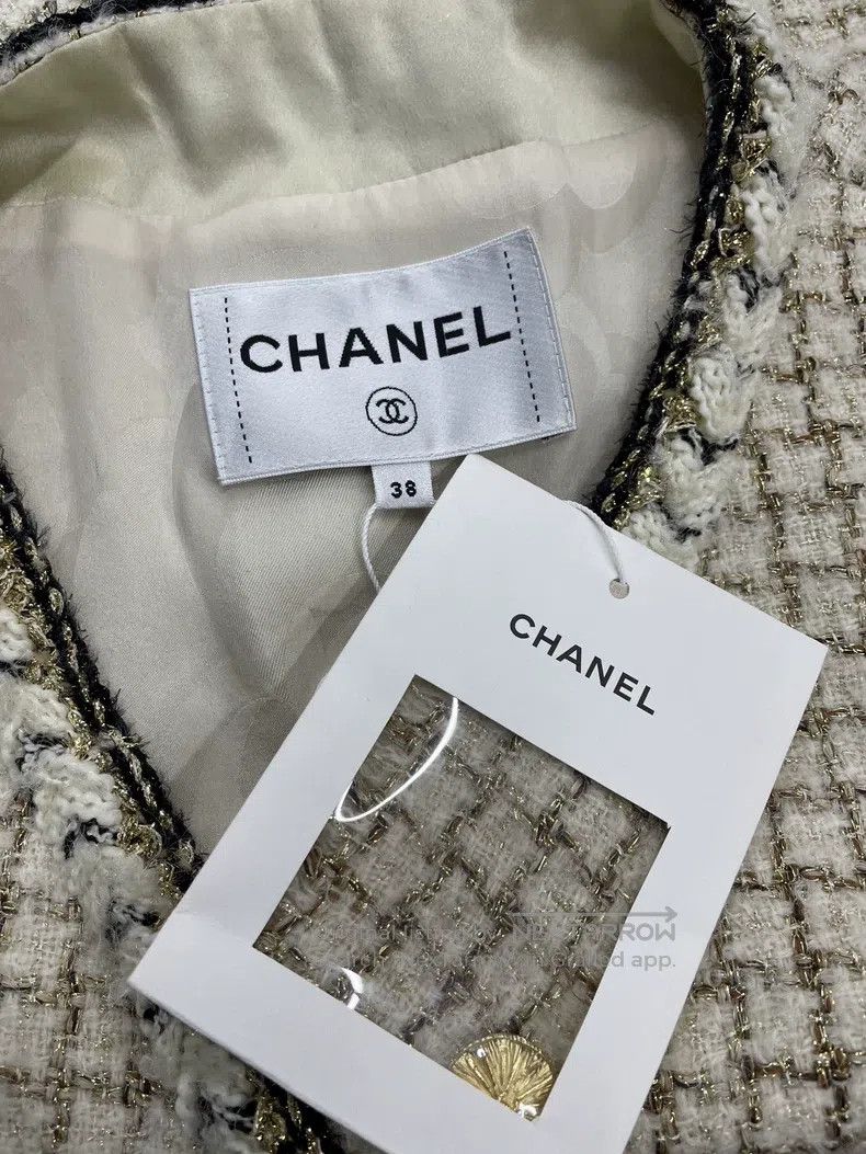 Chanel Chanel 25K new tweed plaid gold vest Size XS / US 0-2 / IT 36-38 - 5 Thumbnail