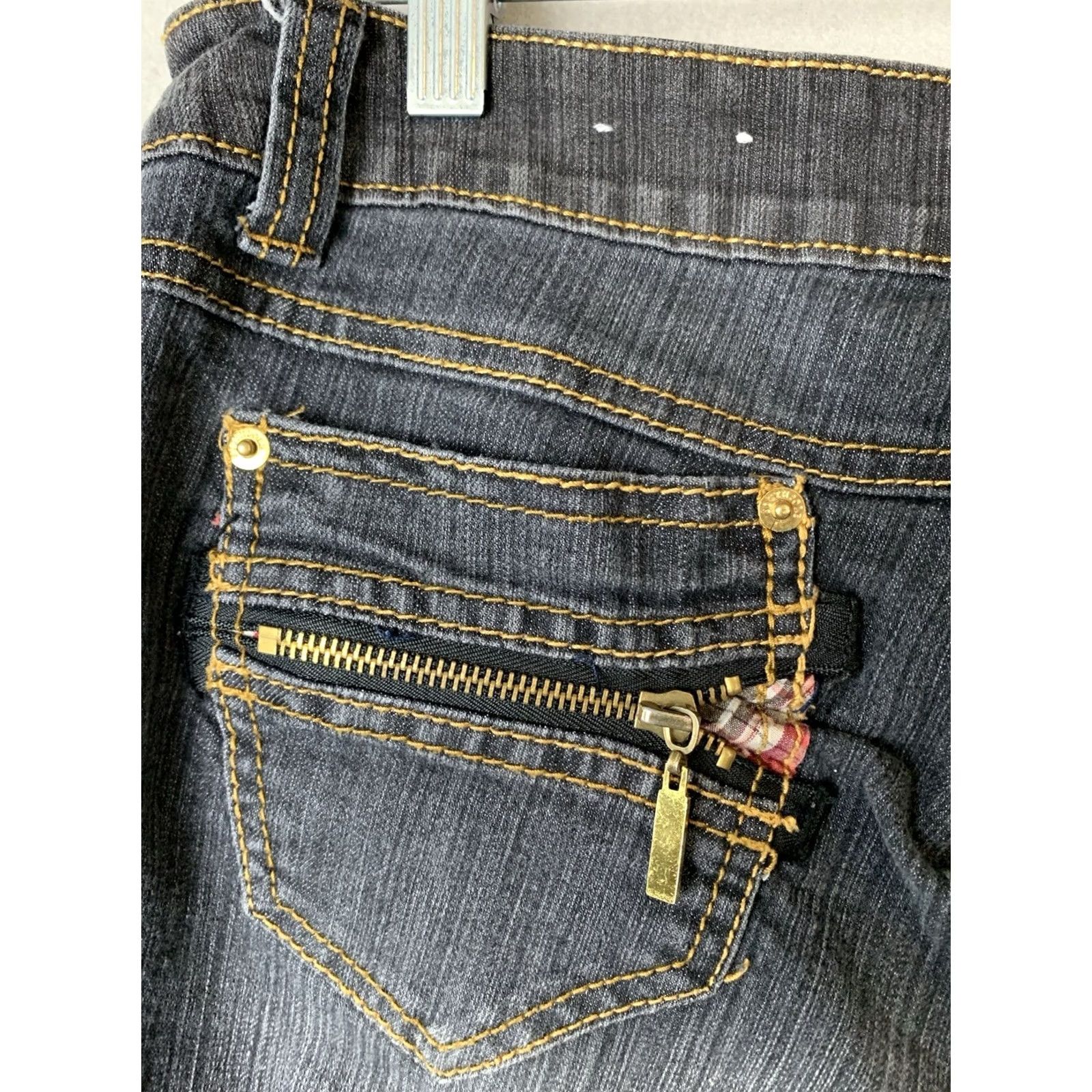 Southpole VINTAGE Southpole Jeans Womens 11 Blue Boho Y2K Bling Patches Embroidered Pockets Size 32" / US 10 / IT 46 - 4 Thumbnail