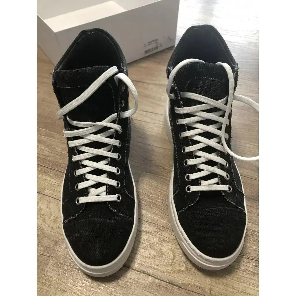 Sneakers, Savio Barbato