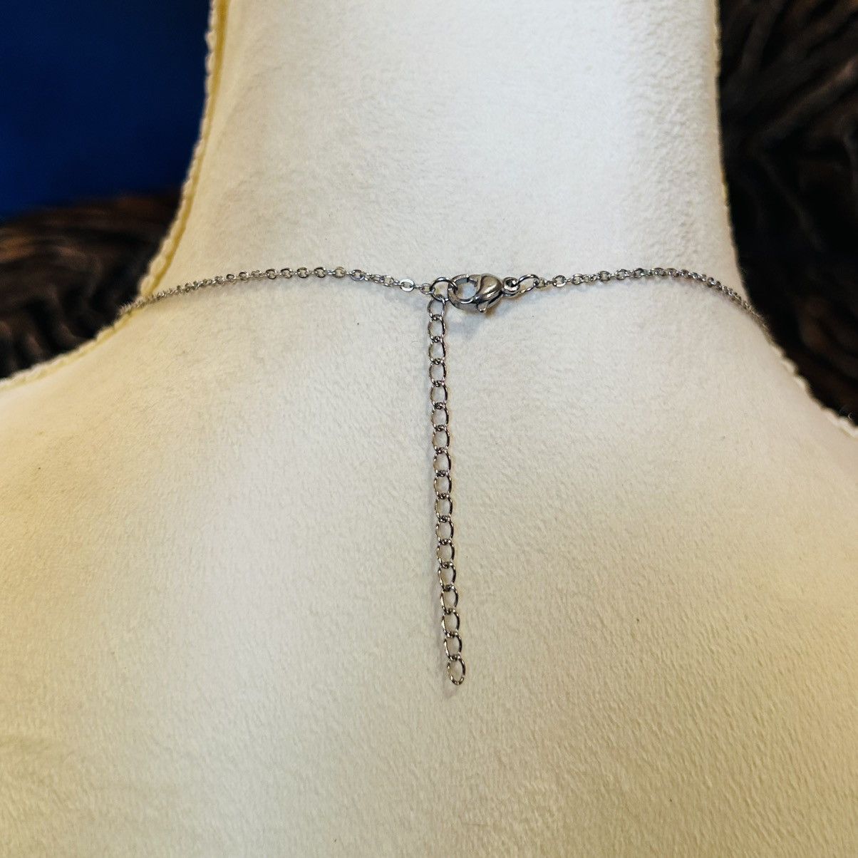 Handcrafted genuine fresh water pearl pendant necklace