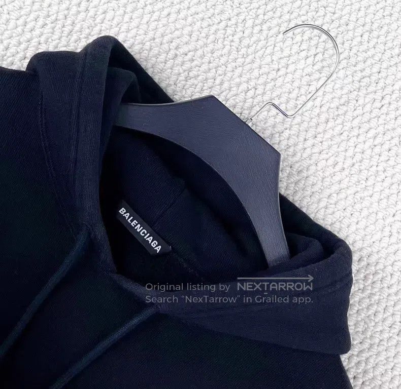 Balenciaga Balenciaga Black back anti-war logo small letter logo hood Size US S / EU 44-46 / 1 - 3 Thumbnail