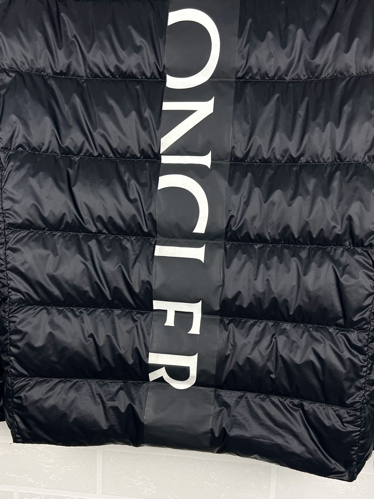 Moncler MONCLER Down Light Jacket PEYRE GIUBBOTTO Patch Printed Logo Size US M / EU 48-50 / 2 - 11 Thumbnail
