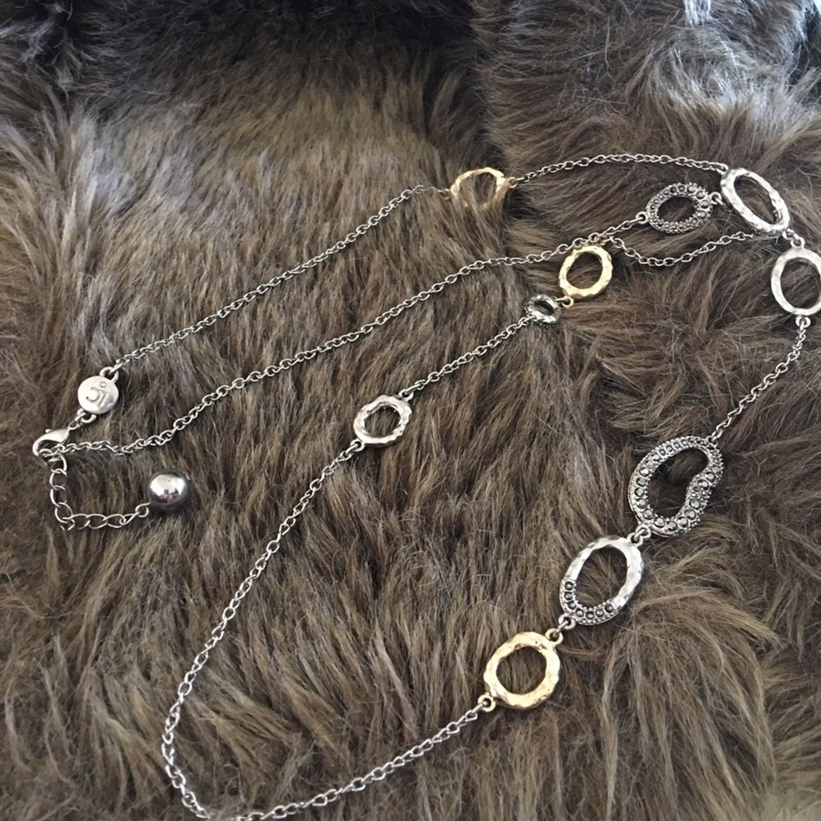 Jewelry Liz Claiborne hammered marcasite disc necklace Size ONE SIZE - 11 Thumbnail