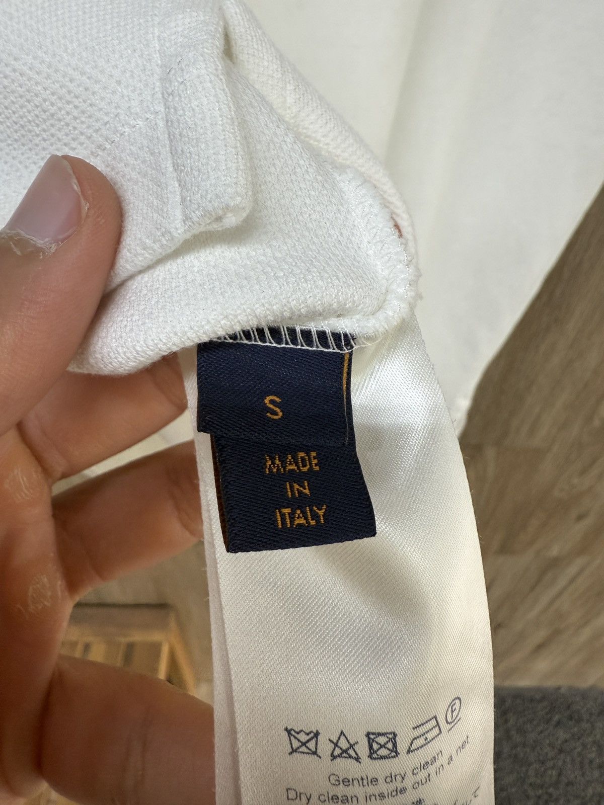 Louis Vuitton Louis Vuitton White Monogram Short Button Up Size US S / EU 44-46 / 1 - 8 Thumbnail