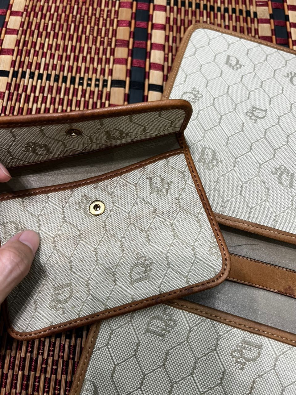 Dior Christian dior honeycomb canvas ling bag/cross body Size ONE SIZE - 8 Thumbnail