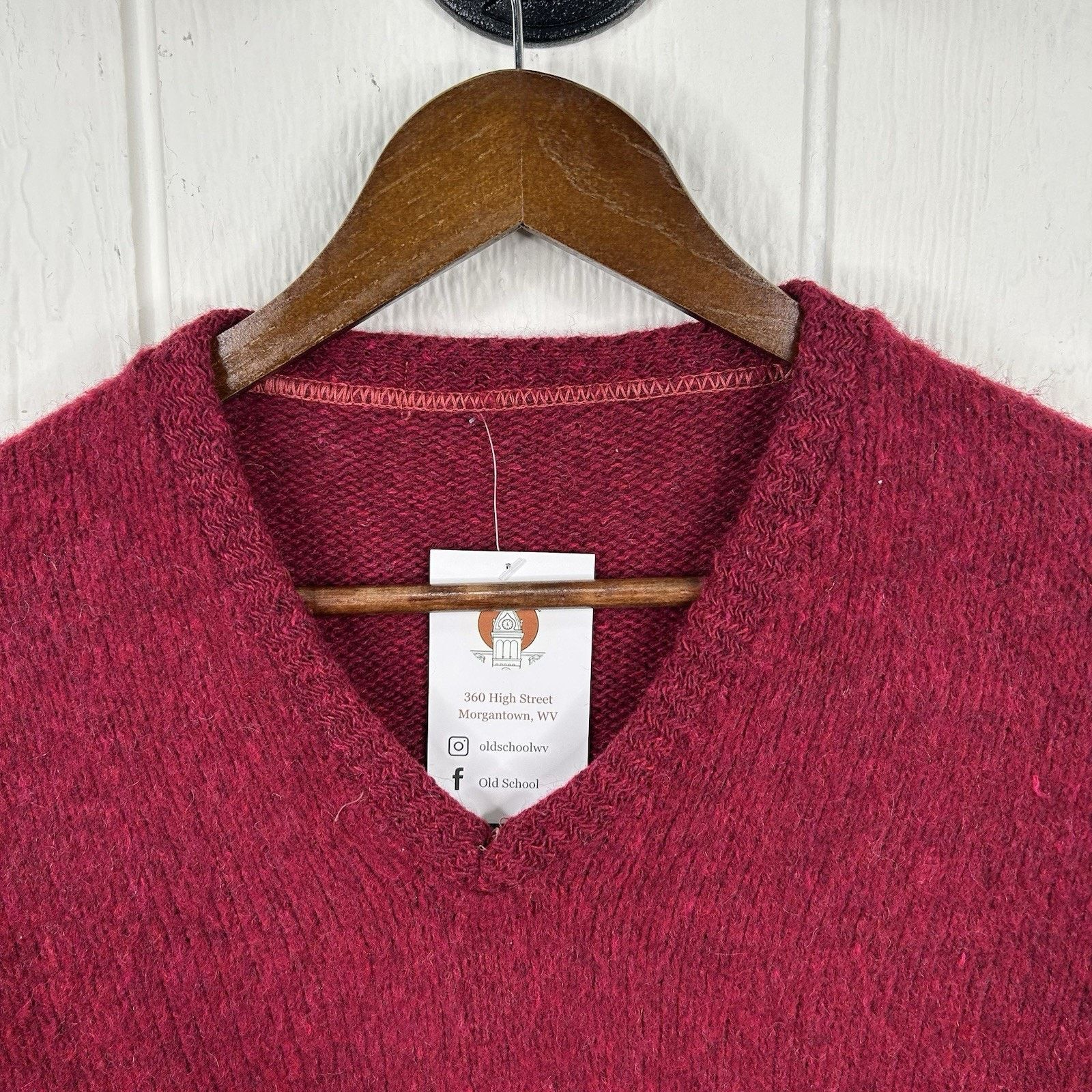 & Other Stories Vintage 80’s Red V-Neck Wool Sweater Medium Size US M / EU 48-50 / 2 - 2 Thumbnail
