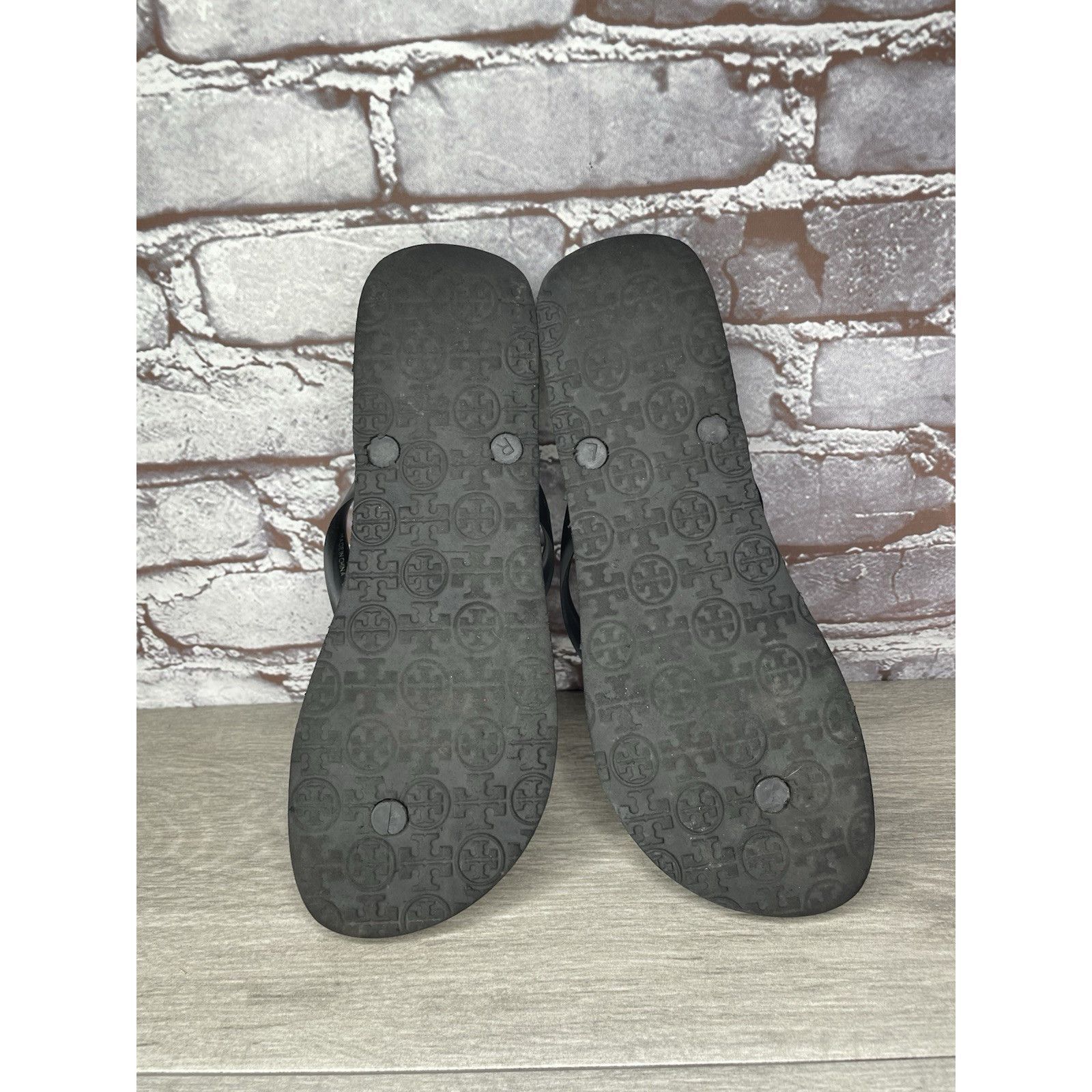 Tory Burch Tory Burch Animal Leopard Cheetah Print Black FlipFlops Sand Size US 9 / IT 39 - 16 Thumbnail