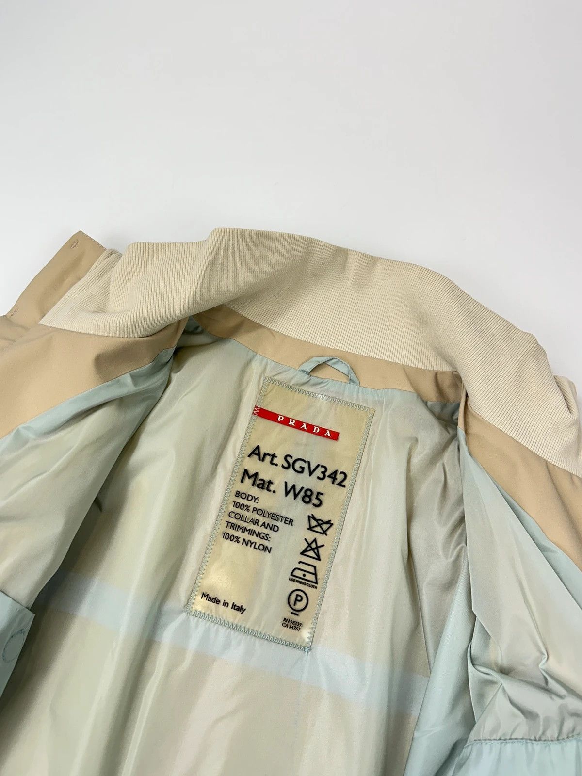Prada Prada Sport FW2000 Beige Gore-Tex Nylon Jacket Size US M / EU 48-50 / 2 - 8 Thumbnail