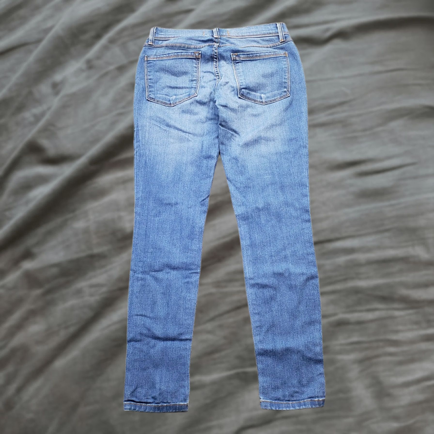 Free People Free People Jeans Womens Size 24 Blue Denim Regular Fit Flat Front Skinny Leg Mens Womens Girls Boys Size 42" / US 20 - 1 Thumbnail