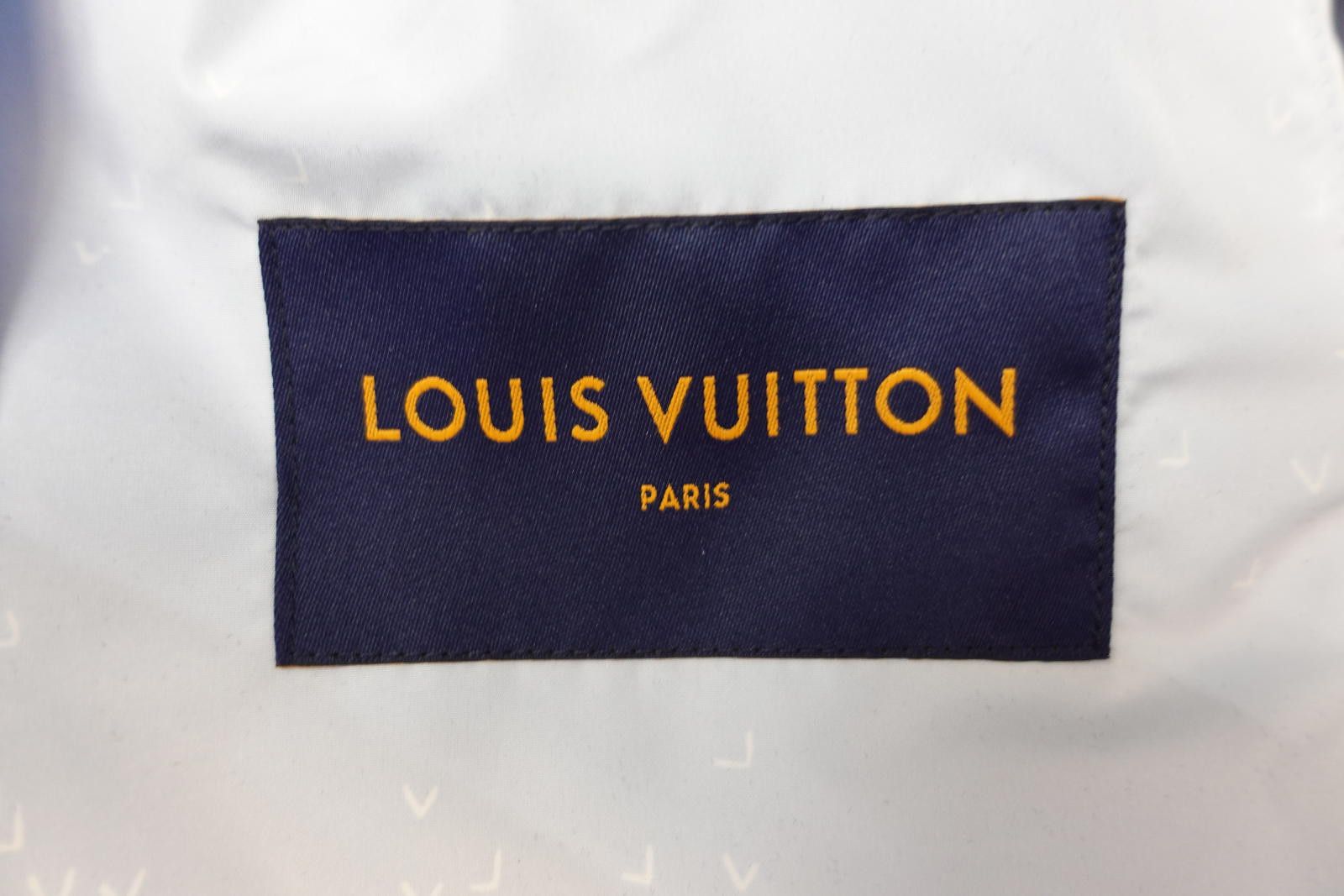 Louis Vuitton Louis Vuitton Damier Spread Windbreaker in Sky Blue Size US L / EU 52-54 / 3 - 10 Thumbnail