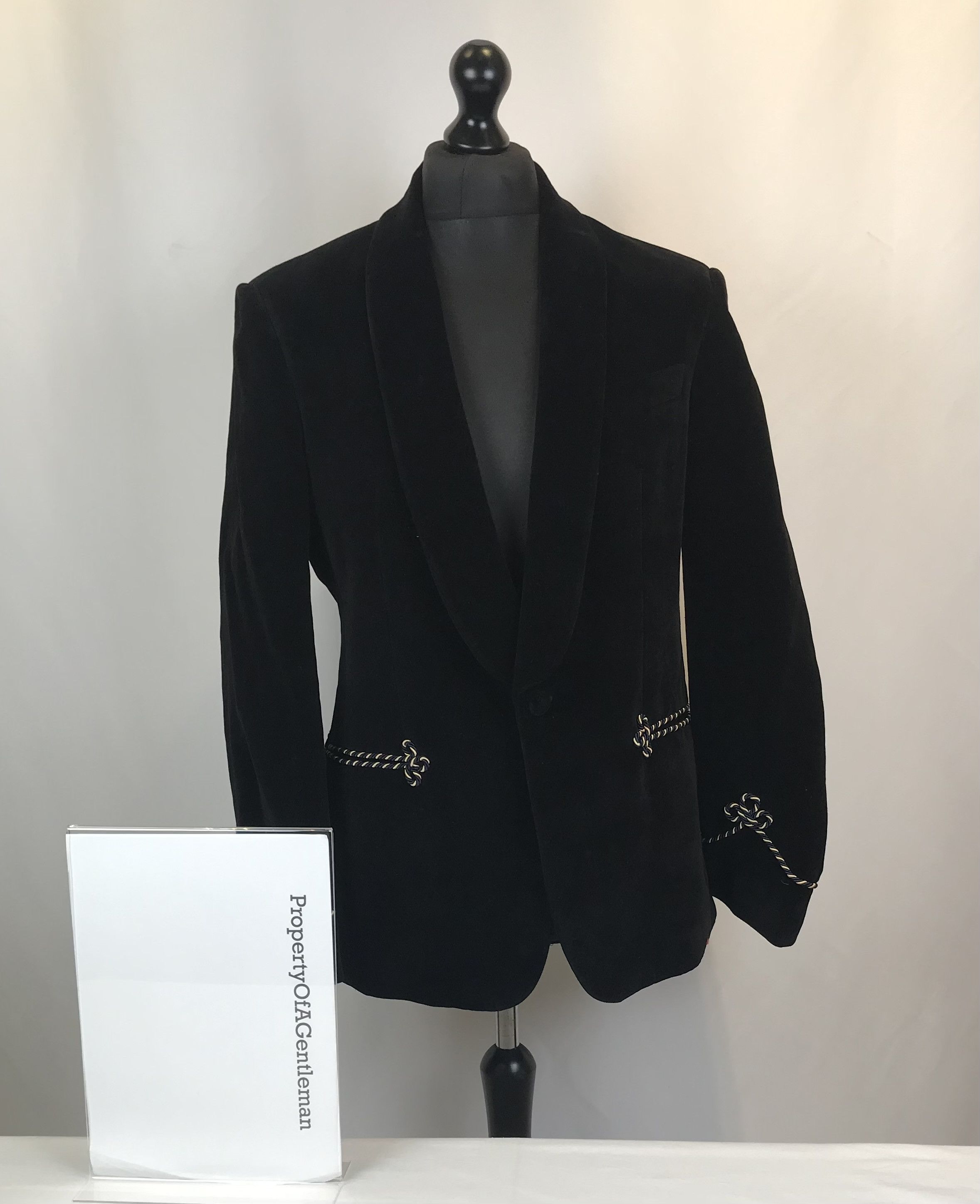 Gucci Men's Classic Black Velvet Blazer Size 50R - 1 Thumbnail