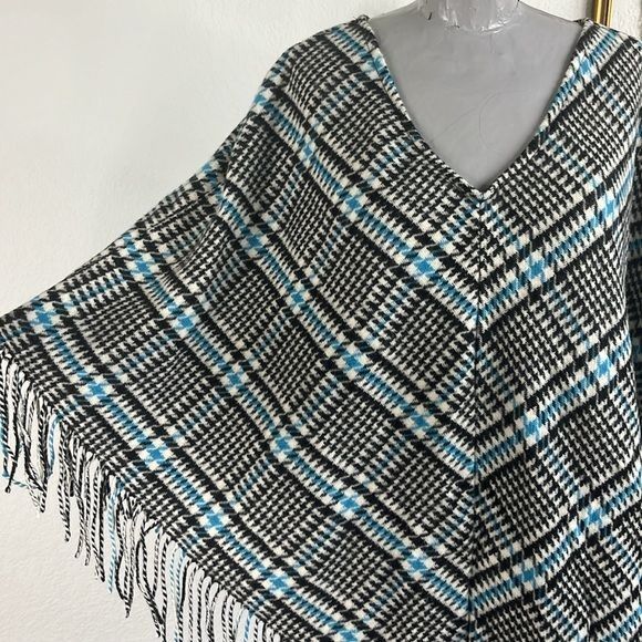 Burberry Burberry VTG Cashmere Plaid Tartan Fringe Cape Capelette Sha Size ONE SIZE - 2 Thumbnail