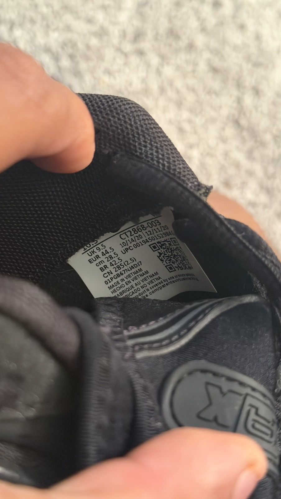 Nike Nike Air Max 720 Triple Black Size US 10.5 / EU 43-44 - 5 Thumbnail