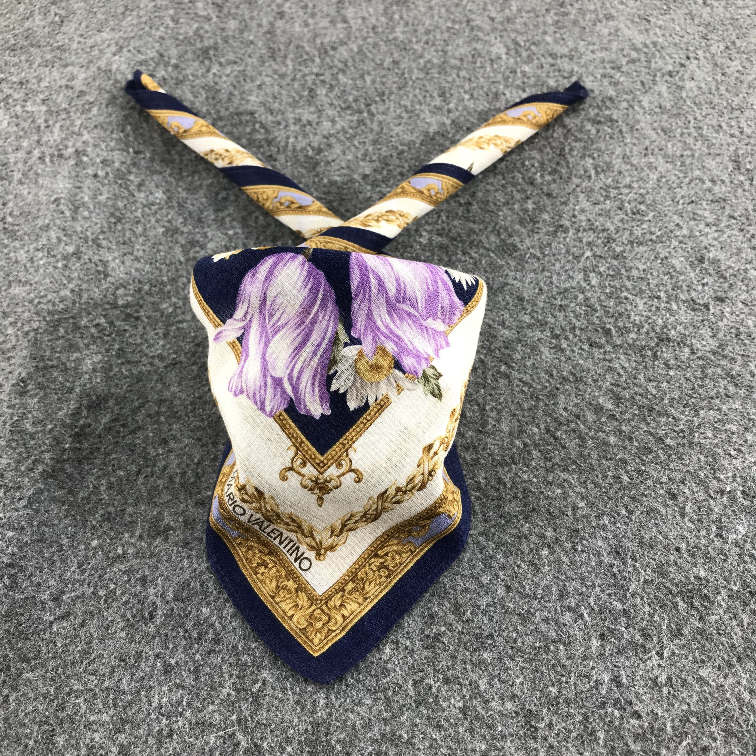 Mario Valentino Mario Valentino Handkerchief Neckerchief Bandana H1264 Size ONE SIZE - 1 Thumbnail