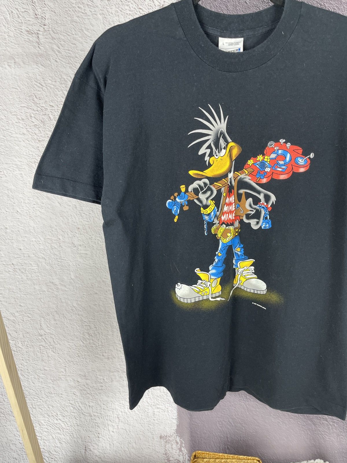 Vintage Screen Stars Vintage 1997 Looney Tunes Warner Bros Tee Size US L / EU 52-54 / 3 - 7 Thumbnail