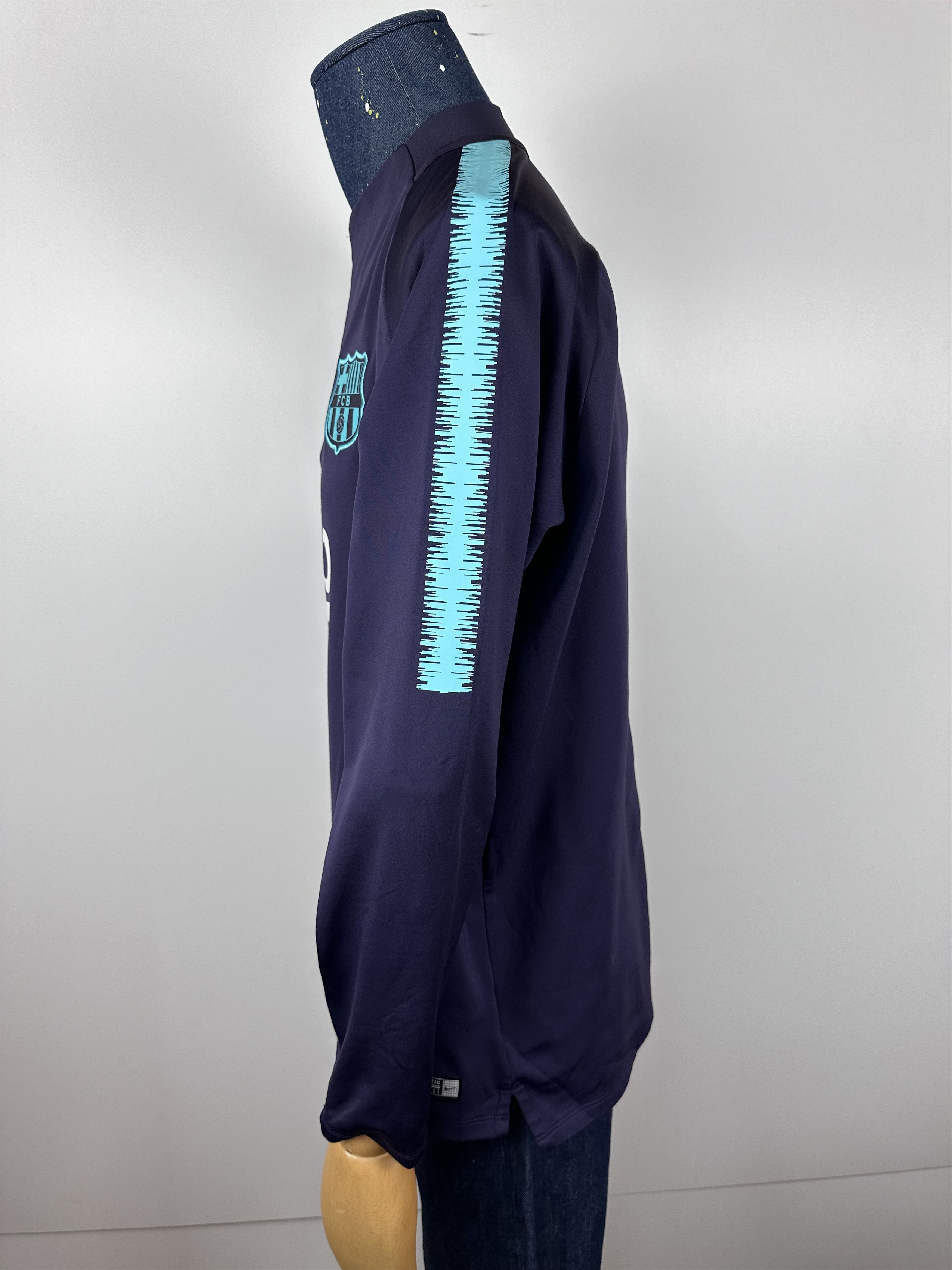 Nike BARCELONA 2019 TRAINING FOOTBALL SOCCER SWEATSHIRT TOP NIKE Size US XL / EU 56 / 4 - 7 Thumbnail
