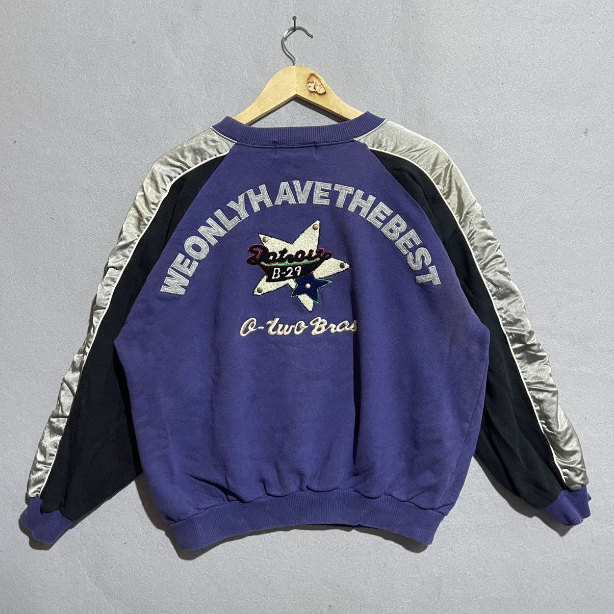 Japanese Brand Vintage 1990s B-29 Japan “We Only Have The Best” Sweatshirt Size US L / EU 52-54 / 3 - 6 Thumbnail
