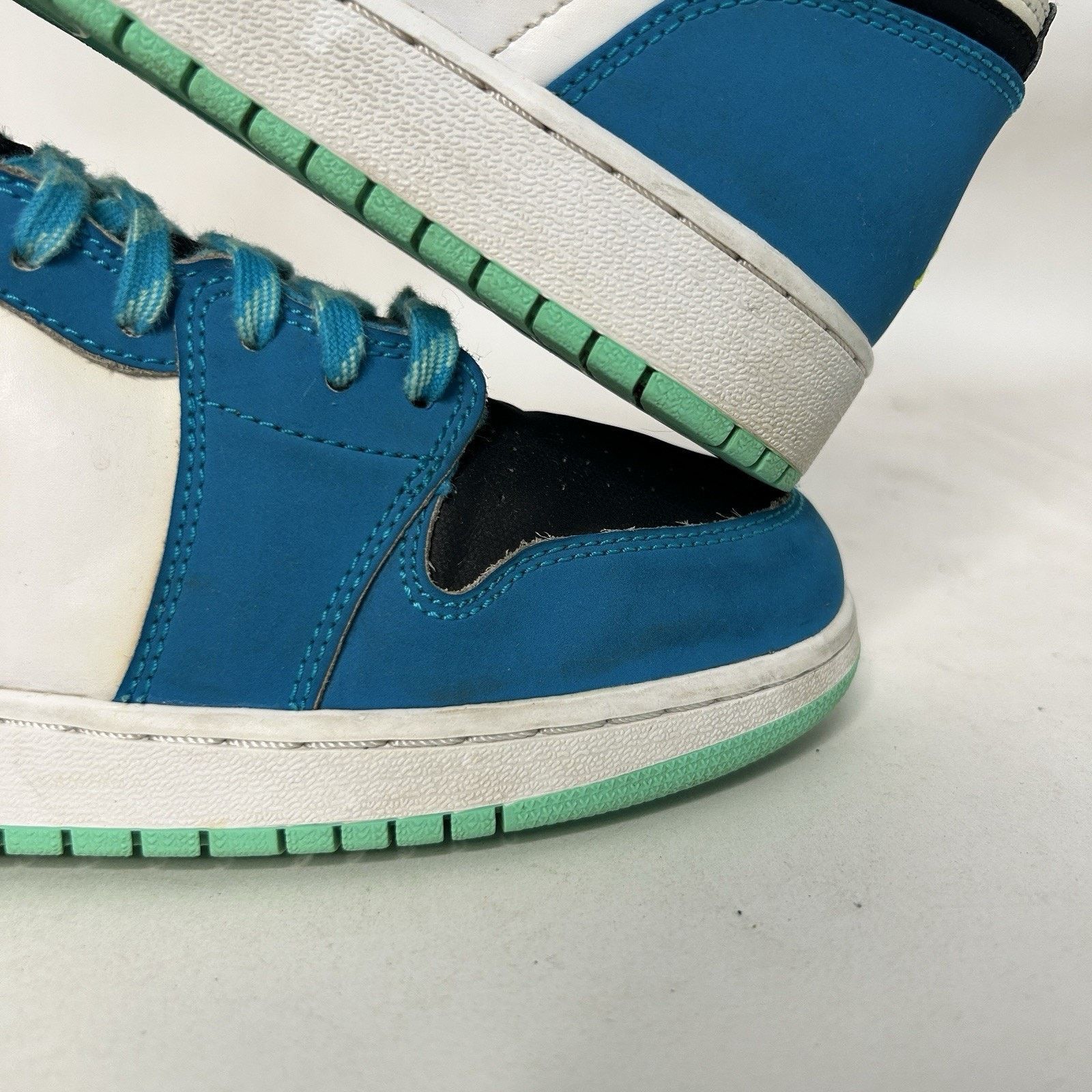 Jordan Brand Nike Air Jordan 1 Retro High OG “Blue Lagoon” Size US 8.5 / IT 38.5 - 8 Thumbnail