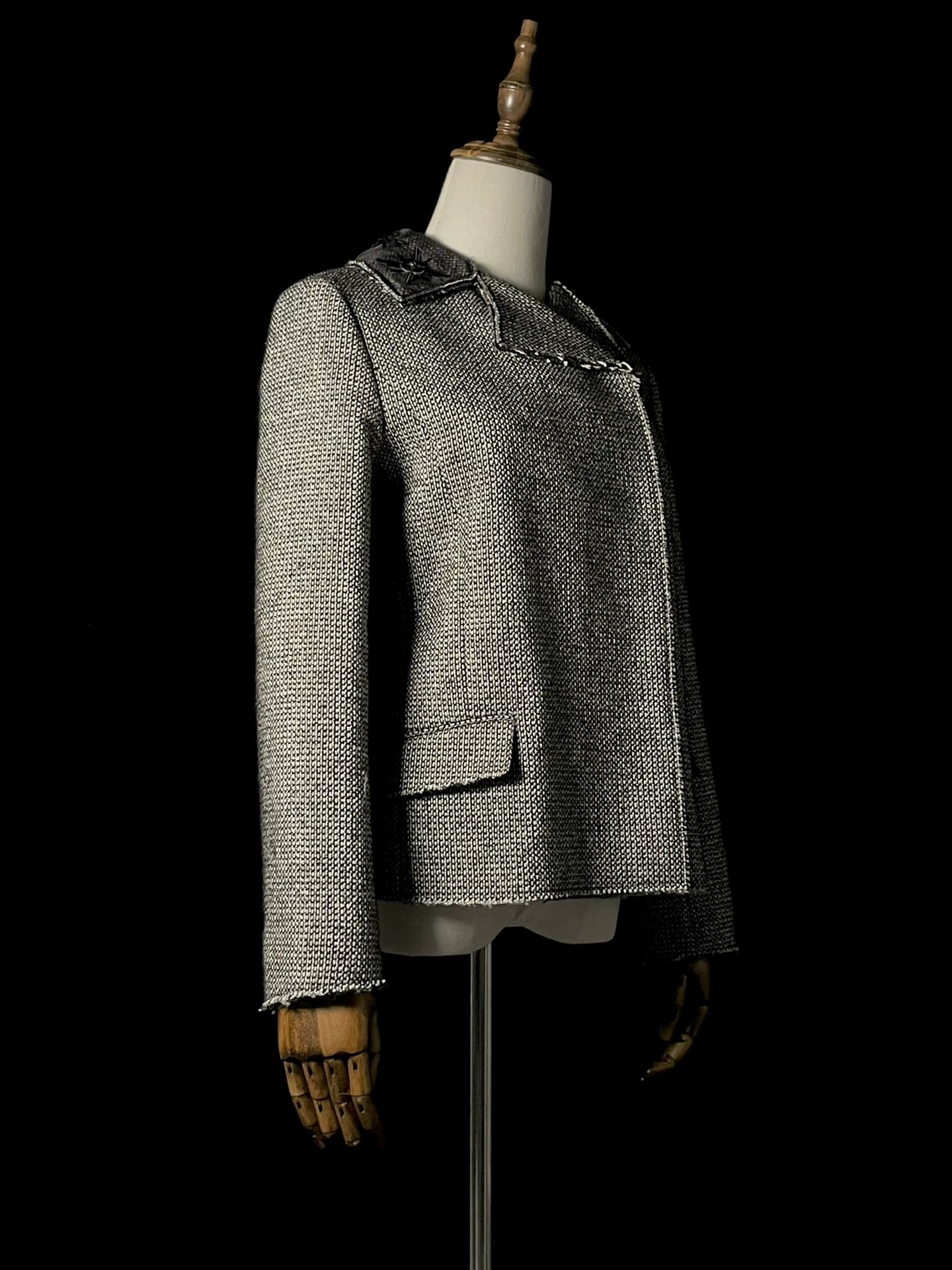 Maison Margiela Maison Margiela 16FW Silver Thread Chanel-Inspired Jacket 40 Size S / US 4 / IT 40 - 2 Thumbnail