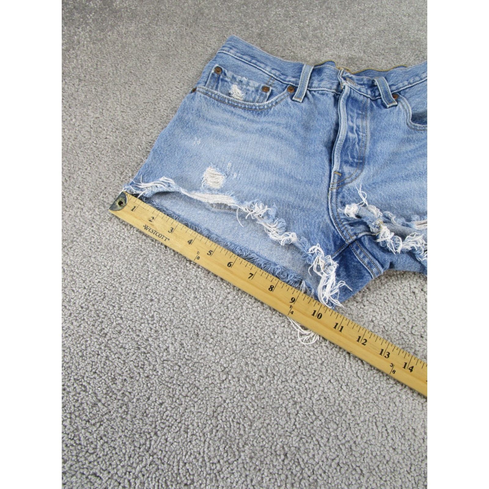 Levi's Levi's 501 Shorts Womens 26 Light Wash Denim Button Fly Cut Offs - 90s Classic, Blue, Regular Size 26, Casual Denim Short Shorts Women Size 26" / US 2 / IT 38 - 4 Thumbnail