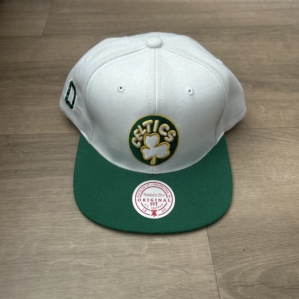 Mitchell & Ness Vintage Mitchell & Ness celtics snapback hat Size ONE SIZE - 1 Thumbnail