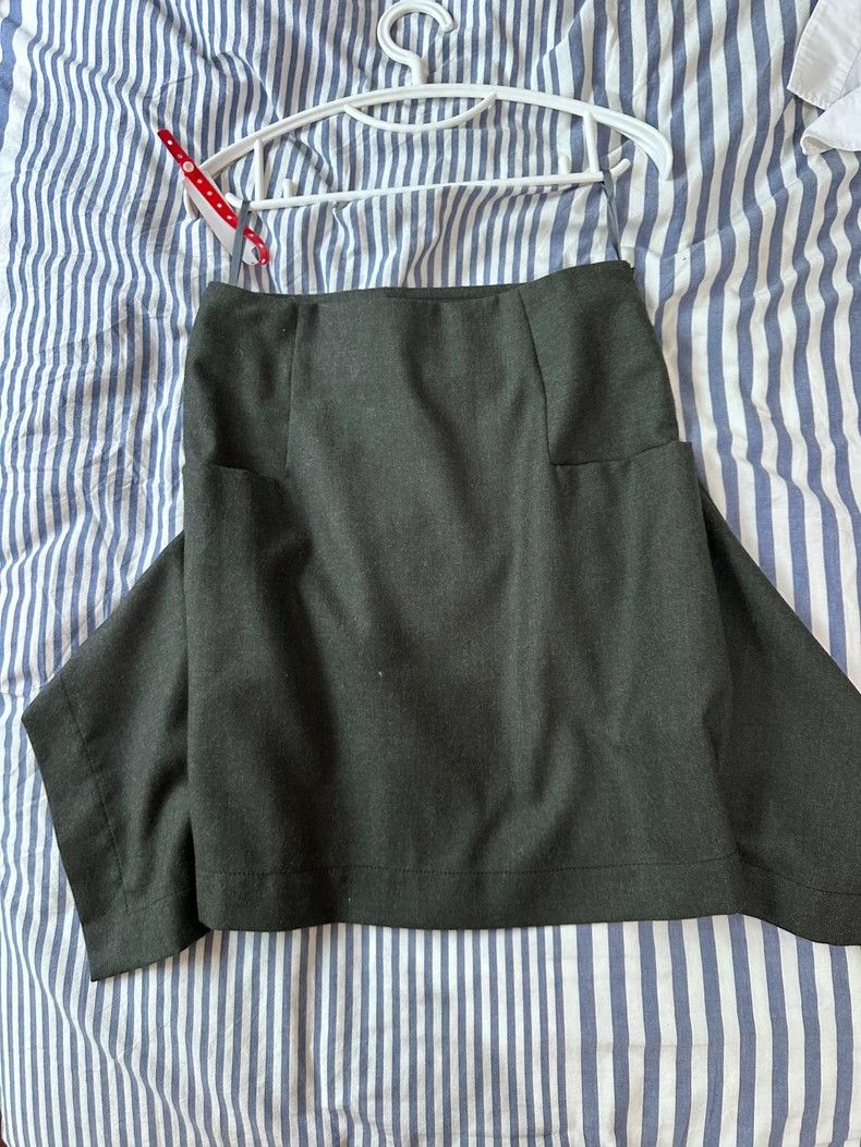 Vivienne Westwood Vivienne Westwood The wool skirt has an irregular cut Size 27" / US 4 / IT 40 - 1 Thumbnail