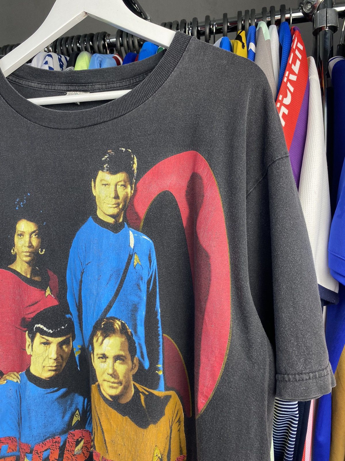 Vintage Vintage 1995 Star Trek Kirk, Spock, Scotty, Bones T-Shirt Size US XL / EU 56 / 4 - 4 Thumbnail