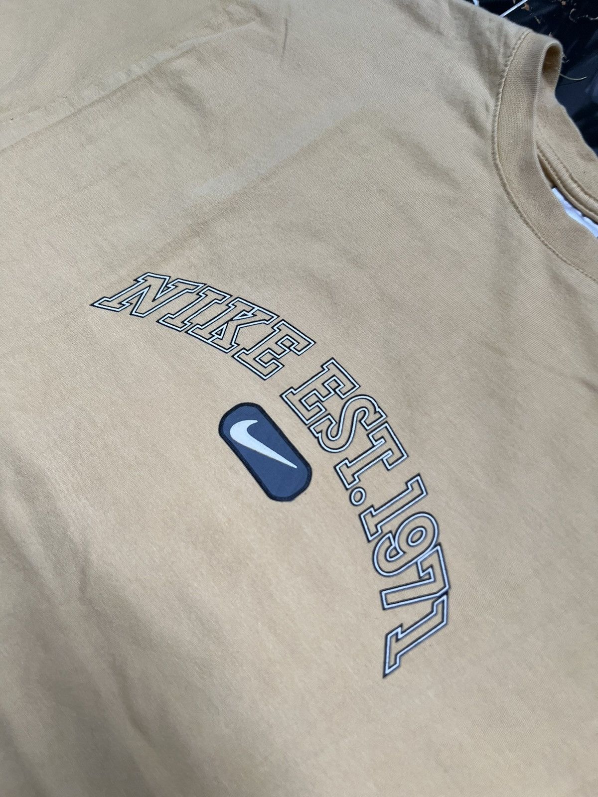 Nike × Vintage 90's RARE NIKE RETRO EST 1971 SWOOSH LOGO Y2K TEE Size US L / EU 52-54 / 3 - 3 Thumbnail