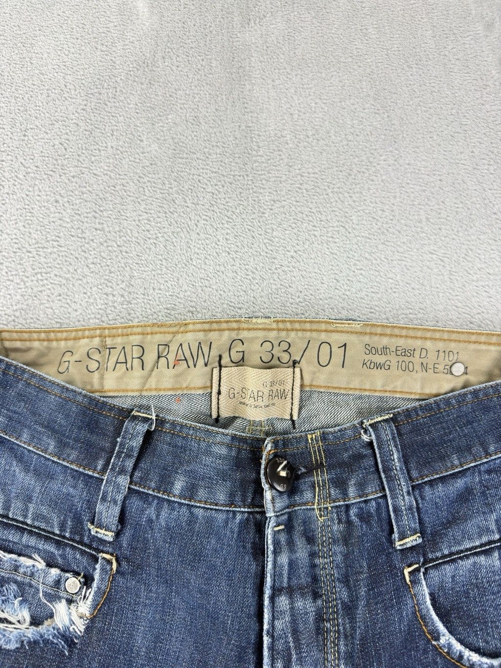 G-Star G-Star Raw Men's Size 34 W X 34 L 3301 Distressed Button Fly Size US 34 / EU 50 - 10 Thumbnail