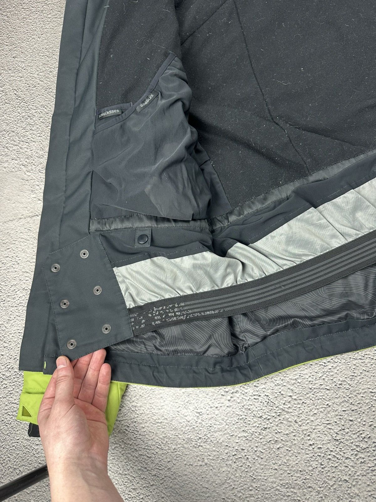KJUS Kjus Ski Jacket Storm Hood Rain Coat Outdoor Gorpcore Style Size US L / EU 52-54 / 3 - 11 Thumbnail