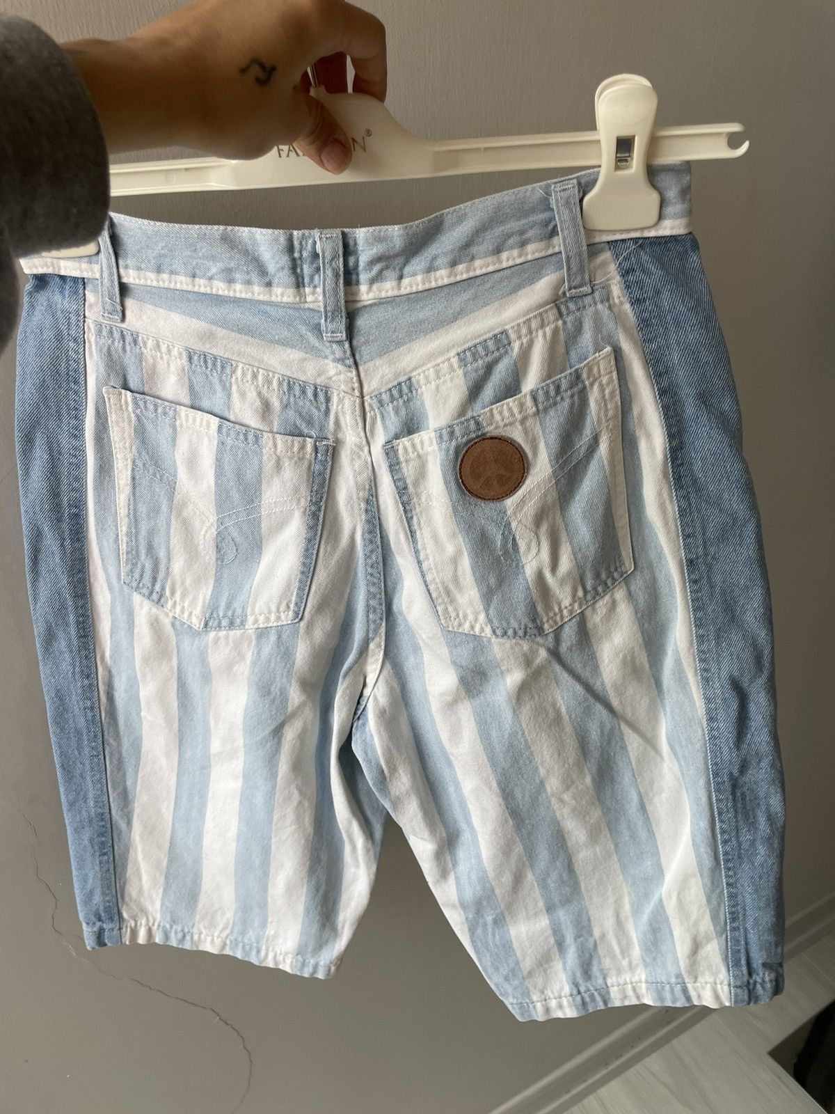 Moschino Moschino capri Size 25" / US 0 / IT 36 - 13 Thumbnail