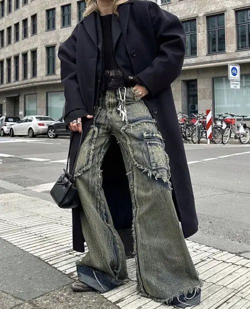 Japanese Brand × Jean Vintage Raw Jeans Trousers y2k holes pockets streetwear Size US 32 / EU 48 - 1 Thumbnail
