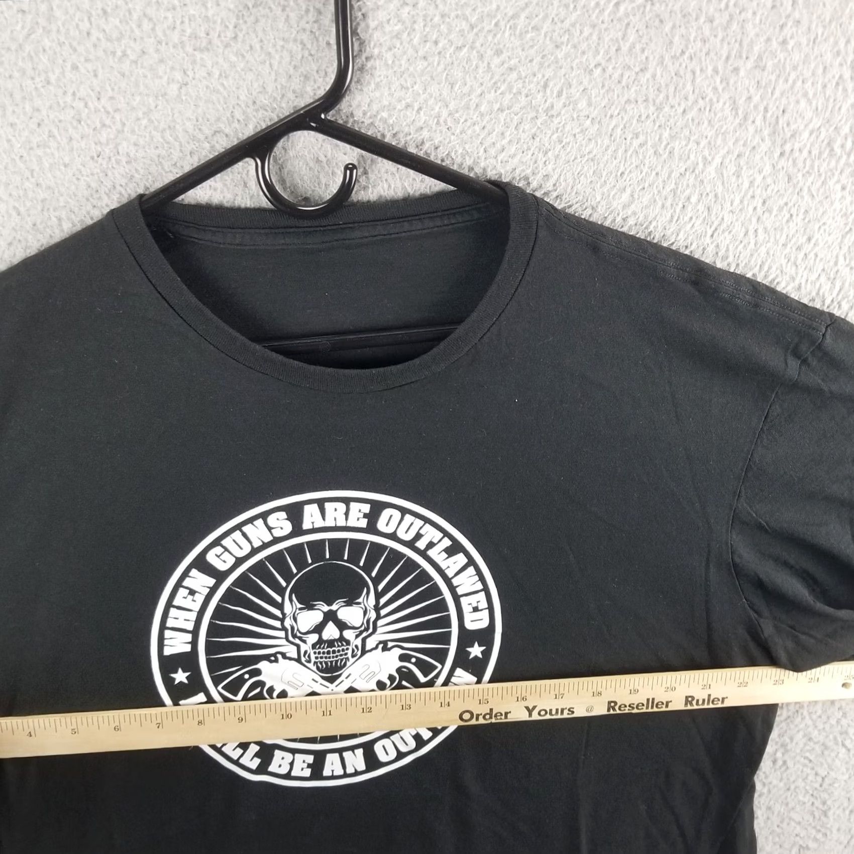 Gildan Gildan Mens XL Black T-Shirt When Guns are Outlawed Will be an Outlaw USA Shirt XL Black Mens Tee Shirt Upgrade Vintage? No issue Size US XL / EU 56 / 4 - 5 Thumbnail