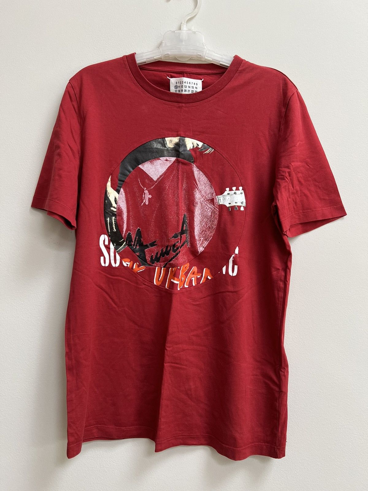 Maison Margiela Men’s Maison Martin Margeila Red cut out printed Tshirt Size US M / EU 48-50 / 2 - 1 Thumbnail
