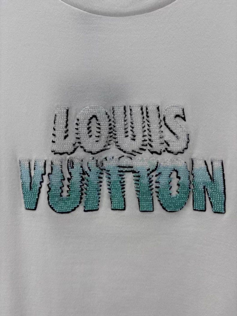 Louis Vuitton LOUIS VUITTON White beaded short sleeves 2504-Nextarrow Size US S / EU 44-46 / 1 - 3 Thumbnail