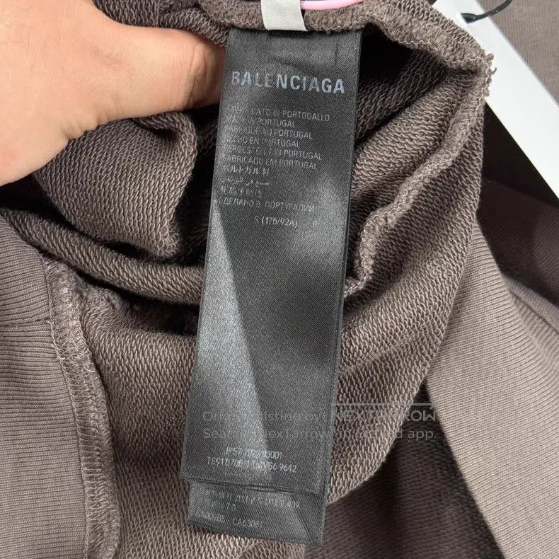 Balenciaga Balenciaga Double B Embroidered Qilin Arm Hoodie Size US S / EU 44-46 / 1 - 6 Thumbnail