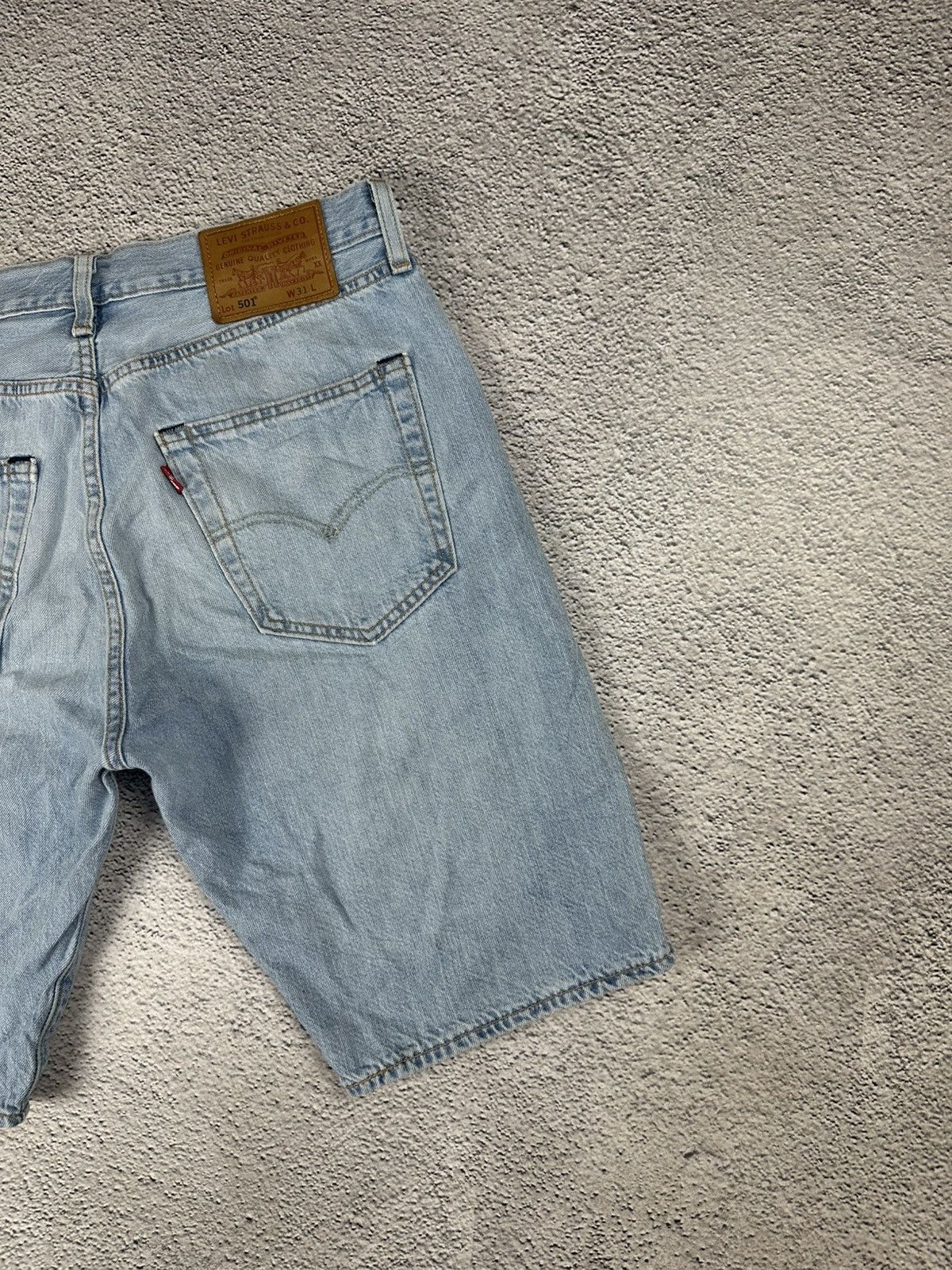 Levi's Vintage Clothing Vintage Levi’s 501 Washed Denim Blue Short Y2K Baggy Style Size US 31 - 4 Thumbnail