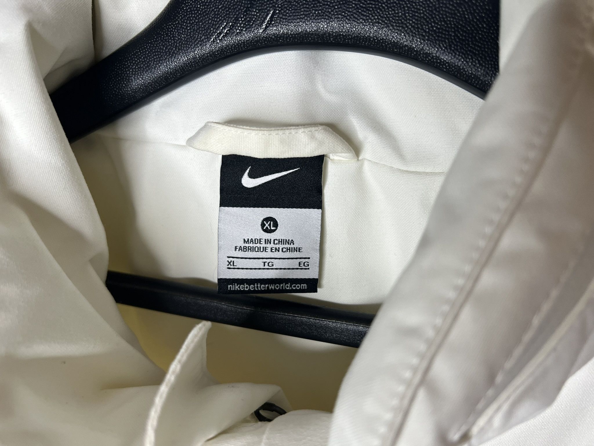Nike INTER MAILAN 2011 FOOTBALL SOCCER JACKET FULL ZIP NIKE Size US XL / EU 56 / 4 - 3 Thumbnail