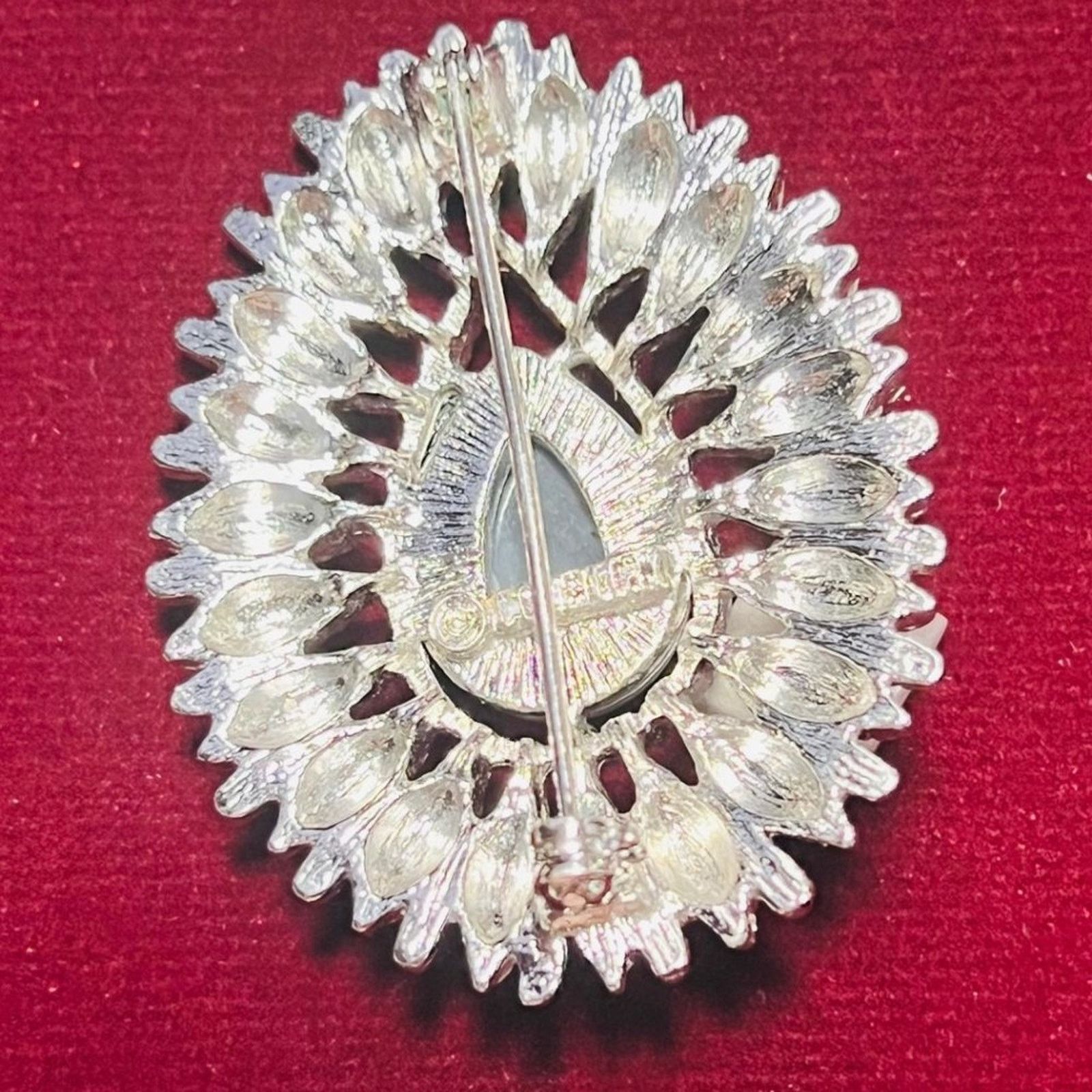 & Other Stories Vintage Sarah Coventry 1978 Granada Silver tone Brooch Pin Size ONE SIZE - 3 Thumbnail