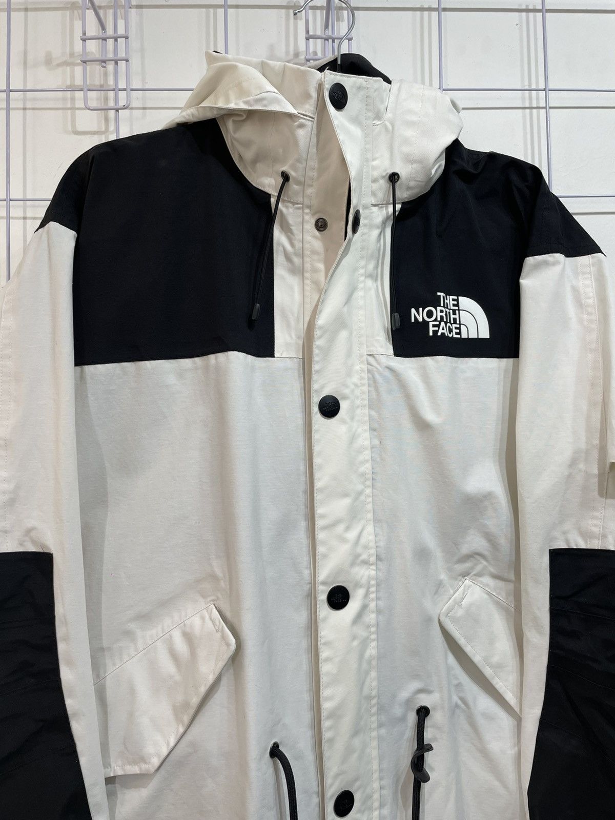 Sacai × The North Face Sacai X The North Face White Parka Size US M / EU 48-50 / 2 - 2 Thumbnail